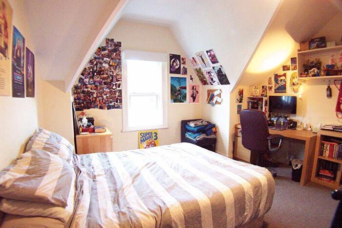 5 Bedroom Terraced House To Rent In Norville Terrace, Headingley, Leeds, LS6