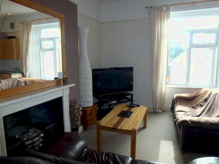 1 Bedroom Flat To Rent In Fore Street, Chudleigh, TQ13