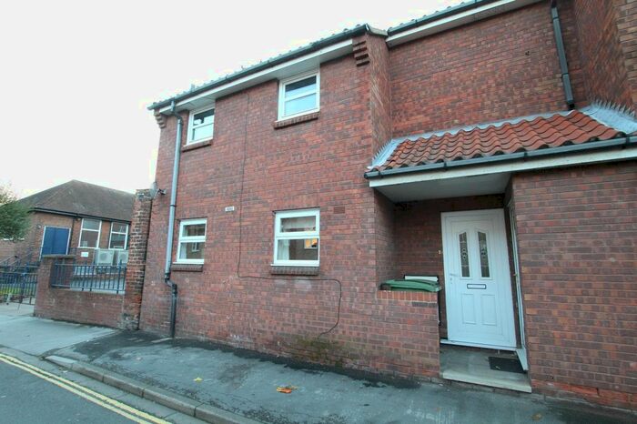 2 Bedroom Flat To Rent In Southgate, Hessle, East Riding Of Yorkshire, Uk, HU13