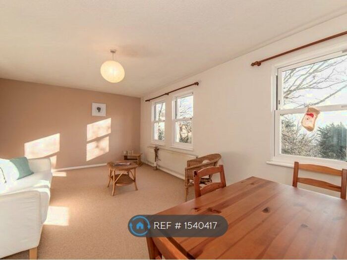 2 Bedroom Flat To Rent In Honor Oak Road, London, SE23