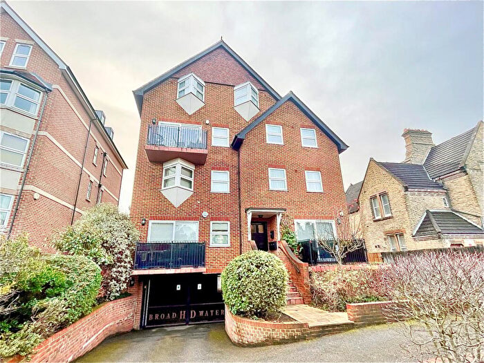 2 Bedroom Flat For Sale In A Bromley Road, Beckenham, BR3