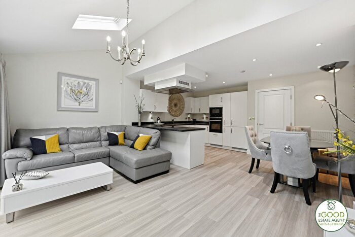 4 Bedroom Terraced House For Sale In The Carriages, Wilmslow, SK9
