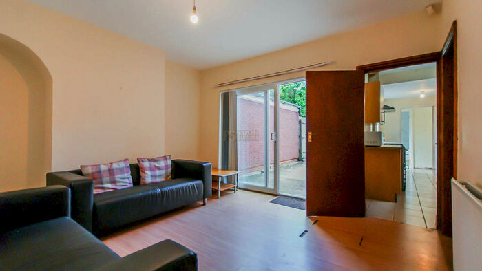 4 Bedroom Semi-Detached House To Rent In Oak Tree Lane, Selly Oak - Student Property, B29