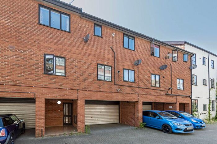 2 Bedroom Flat For Sale In Duke Street, Norwich, NR3