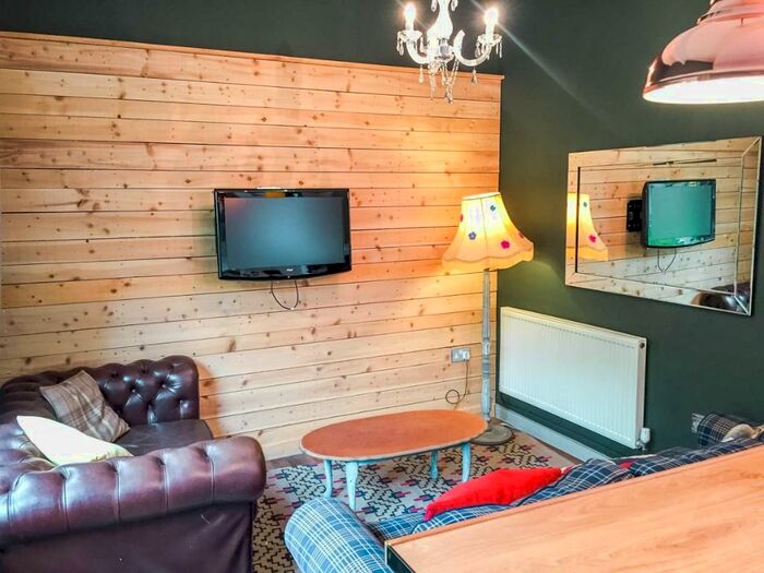 2 Bedroom House To Rent In Norfolk Park Road, Sheffield, S2