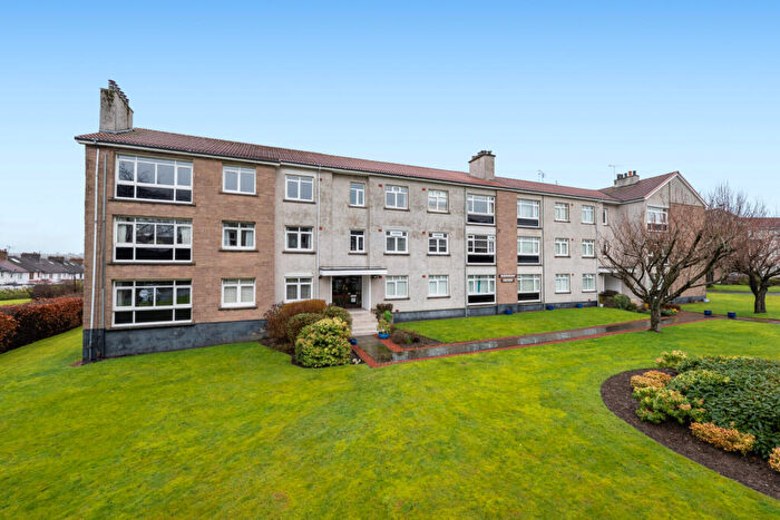 3 Bedroom Flat For Sale In Kennedy Court, Braidholm Crescent, Giffnock, G46