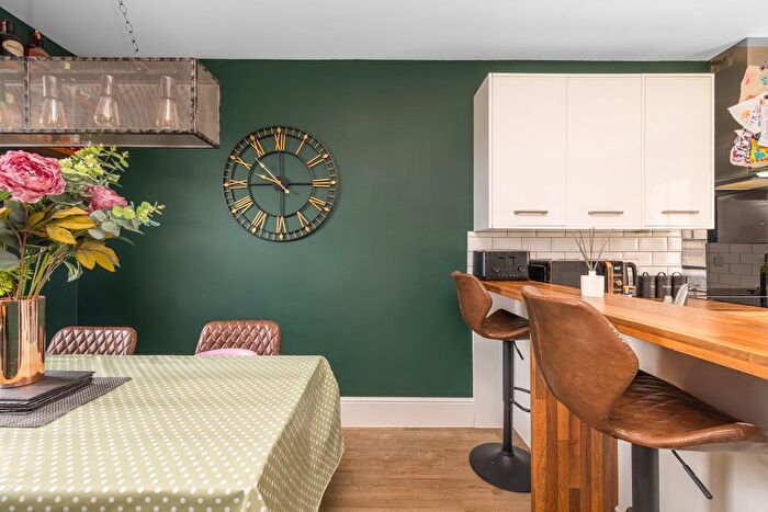 3 Bedroom Semi Detached House For Sale In Alexander Road, Frenchay, BS16