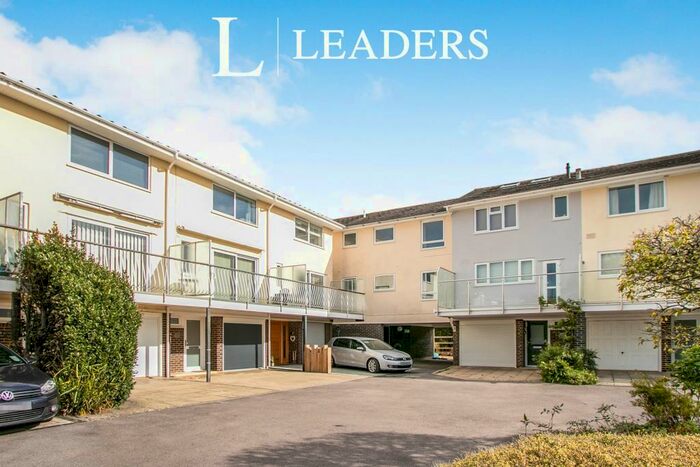 1 Bedroom Flat To Rent In Mudeford, BH23