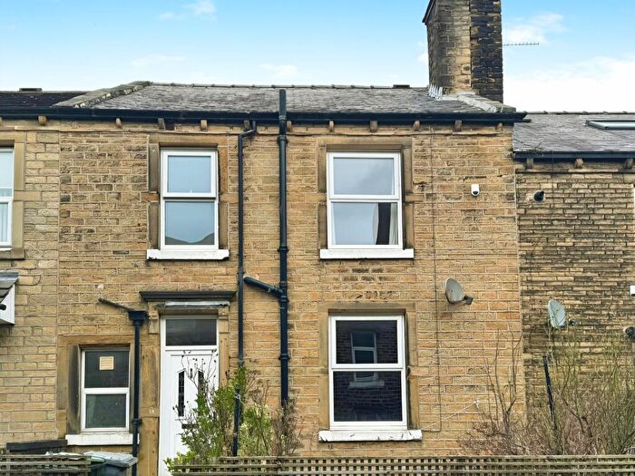 1 Bedroom Terraced House To Rent In Wellington Street, Huddersfield, West Yorkshire, HD3