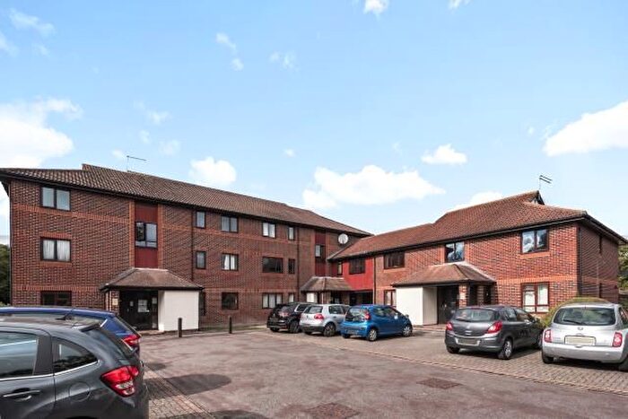 Studio For Sale In Linacre Close, Didcot, OX11