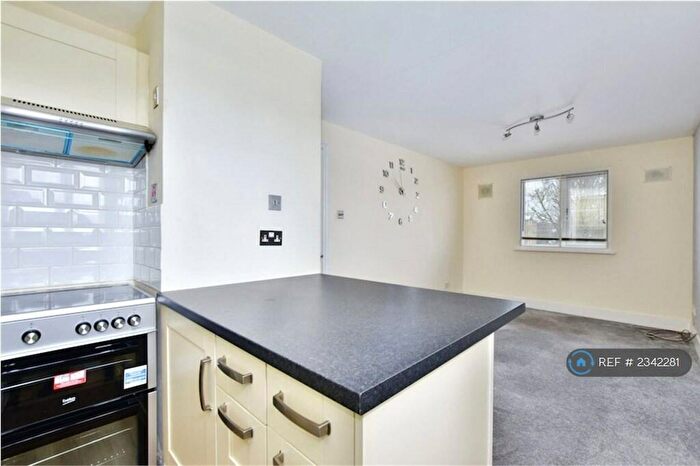 1 Bedroom Flat To Rent In Maplin Park, Slough, SL3