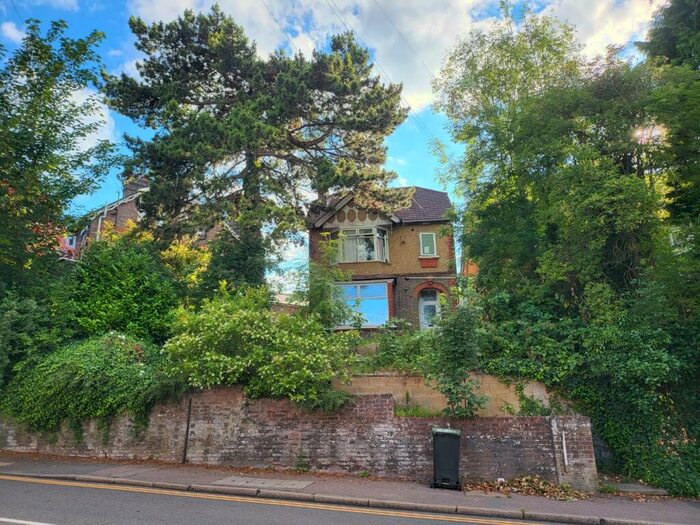 6 Bedroom Detached House To Rent In London Road, Luton, Bedfordshire, LU1