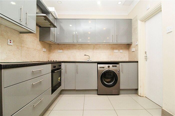 Studio To Rent In Whitehorse Road, Croydon, CR0