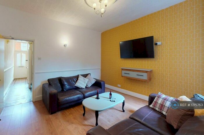 5 Bedroom Terraced House To Rent In Beaconsfield Road, Leicester, LE3