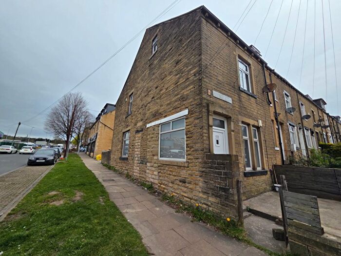 4 Bedroom End Terrace House For Sale In Harlow Road, BD7