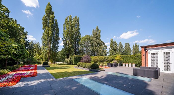 8 Bedroom Detached House To Rent In Winnington Road, London, N2