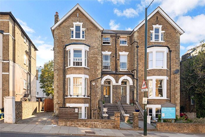 1 Bedroom Flat For Sale In Church Road, Richmond, TW10