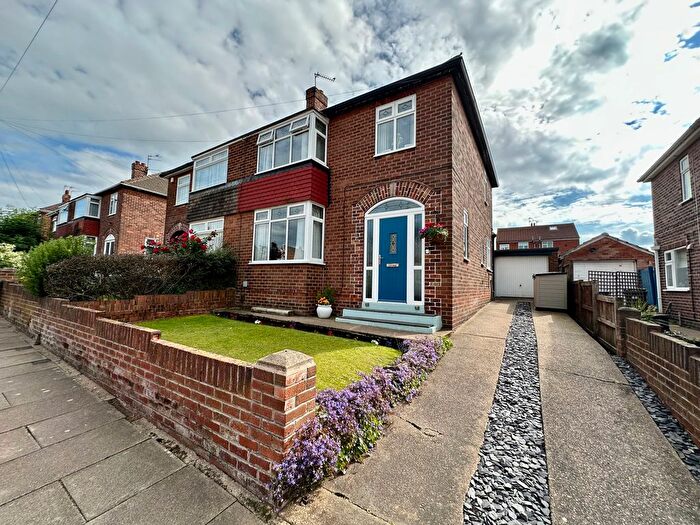 3 Bedroom Semi Detached House For Sale In Greenleafe Avenue, Wheatley Hills, Doncaster, DN2