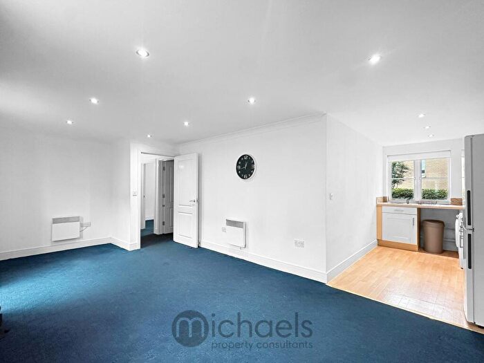 2 Bedroom Apartment For Sale In Tufnell Way, Colchester, Colchester, CO4