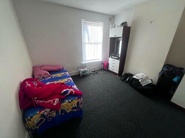 2 Bedroom House To Rent In Gladys Road, Smethwick, B67