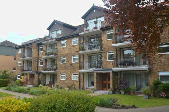 2 Bedroom Flat To Rent In Burrlands, Overbury Avenue, Beckenham, Kent, BR3