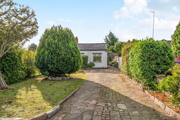3 Bedroom Semi-Detached Bungalow For Sale In Beaconview Road, West Bromwich, B71