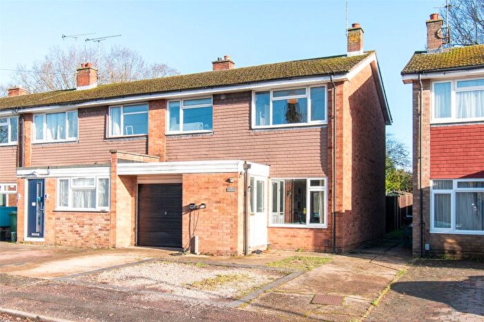 3 Bedroom End Of Terrace House For Sale In Wood End, Park Street, St. Albans, Hertfordshire, AL2