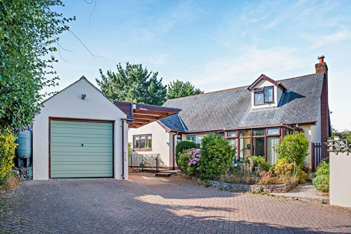4 Bedroom Detached House For Sale In Canada Hill, Newton Abbot, TQ12