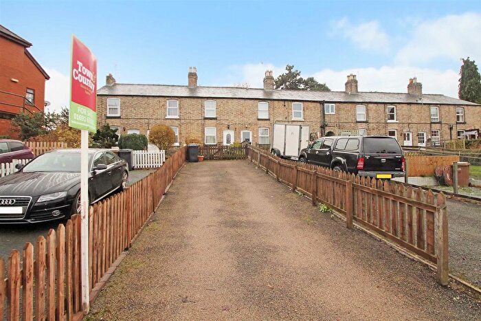 2 Bedroom Terraced House For Sale In Castle Street, Oswestry, SY11