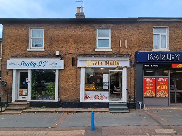 1 Bedroom Flat For Sale In Turners Hill, Cheshunt, EN8