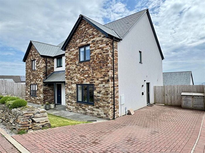 3 Bedroom Semi Detached House For Sale In Mulberry Gardens, St. Austell, PL25