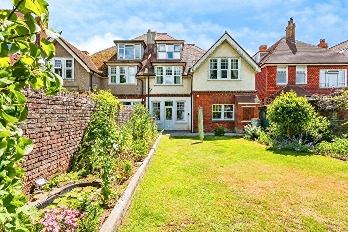 2 Bedroom Flat For Sale In Sutton Park Road, Seaford, BN25
