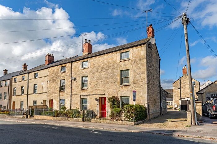4 Bedroom End Of Terrace House For Sale In Lewis Lane, Cirencester, GL7