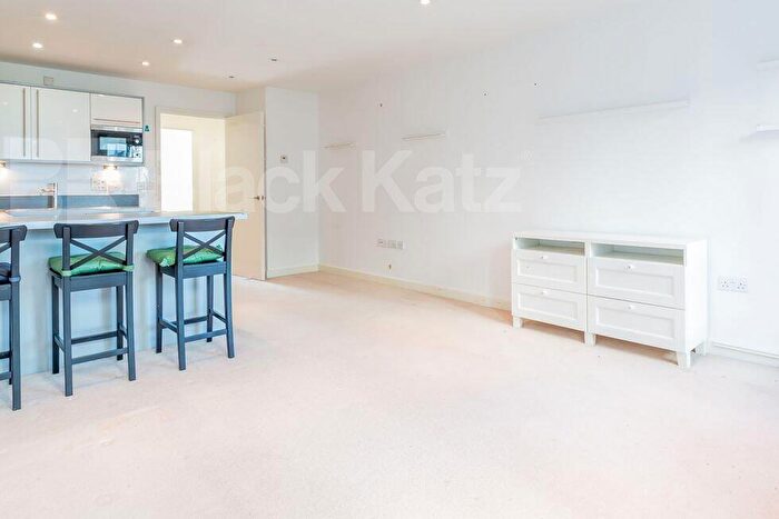 2 Bedroom Flat To Rent In Eden Grove, Holloway, N7
