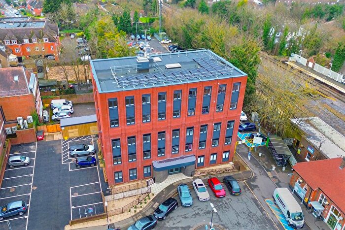 2 Bedroom Flat For Sale In Station Approach, Cheam, SM2
