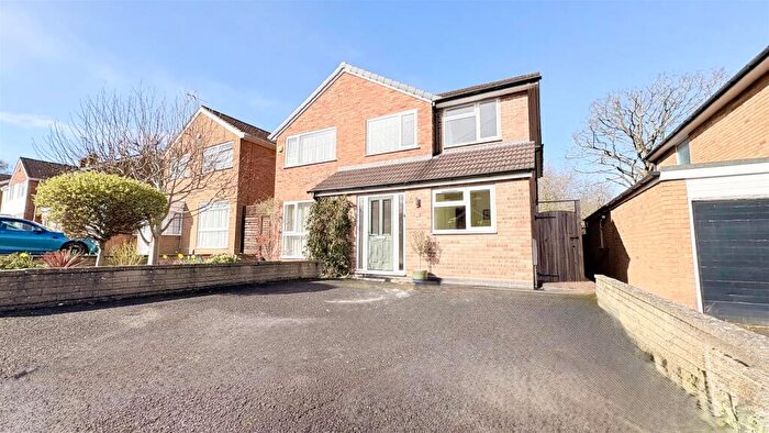 4 Bedroom Detached House For Sale In Meadow View, Moseley, B13