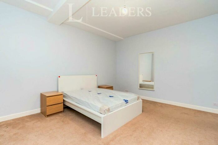 2 Bedroom Flat To Rent In Devonshire Road, Southampton, SO15