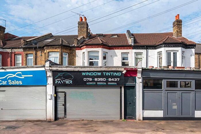 3 Bedroom Flat To Rent In Westcote Road, Streatham, London, SW16