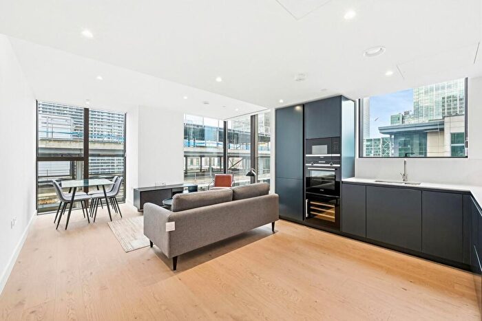 1 Bedroom Apartment To Rent In Harcourt Tower, Marsh Wall, London, E14