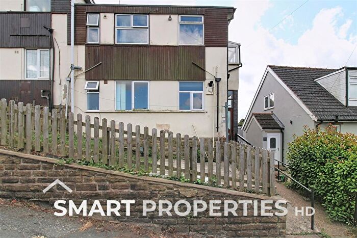 2 Bedroom Property To Rent In Tommy Lane, Linthwaite, HD7