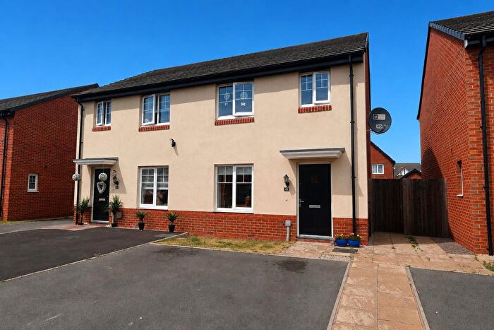 3 Bedroom Semi-Detached House For Sale In Tiberius Way, Chester, CH4