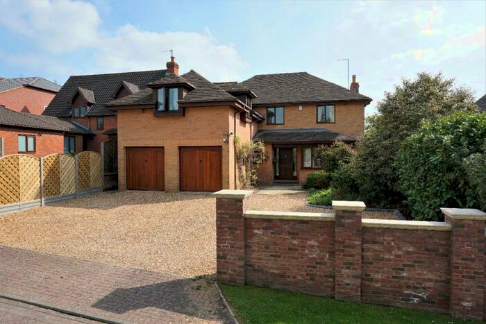 5 Bedroom Detached House For Sale In Priory Close, Turvey, MK43