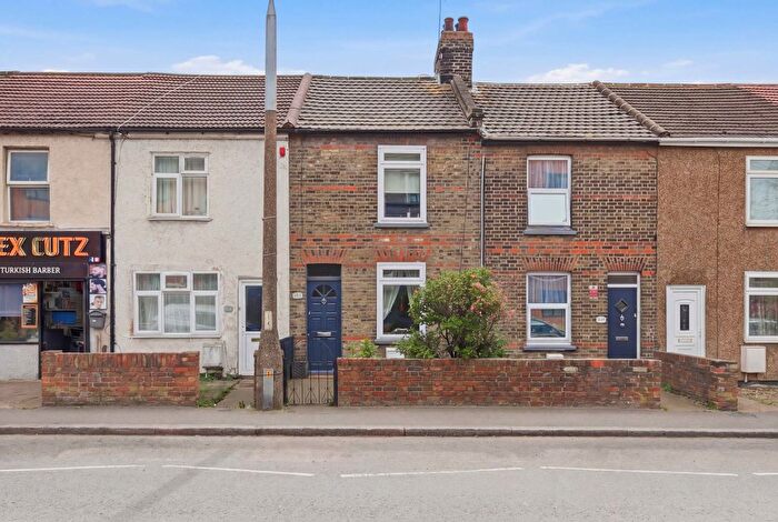 3 Bedroom Terraced House For Sale In London Road, Grays, RM20