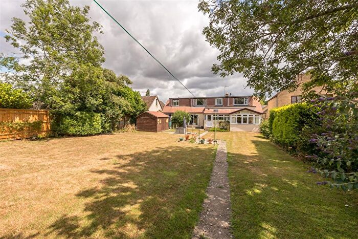 4 Bedroom Detached House For Sale In Park Close, Kirtlington, OX5