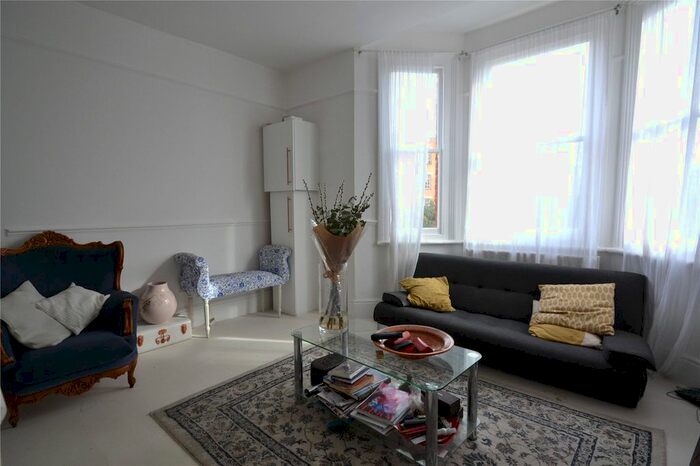 2 Bedroom Flat To Rent In Brighton Terrace, Brixton, London, SW9