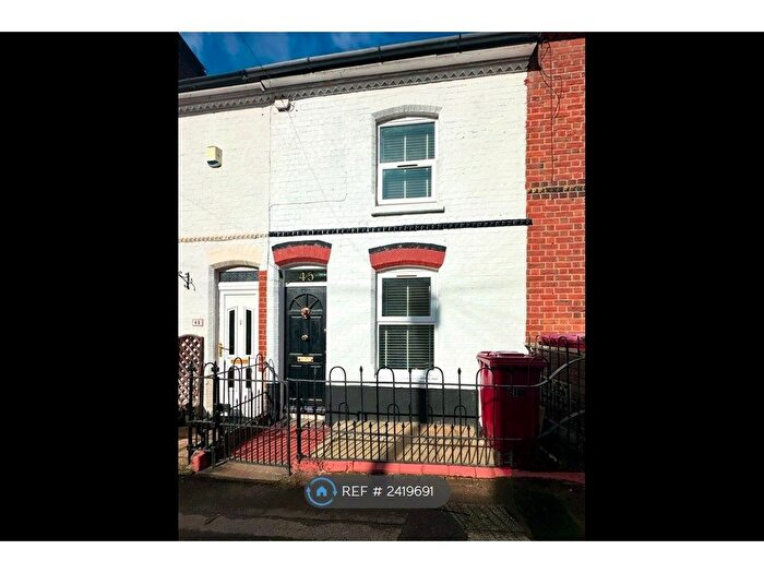 3 Bedroom Terraced House To Rent In Francis Street, Reading, RG1