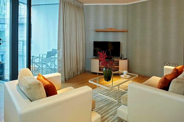 1 Bedroom Flat To Rent In Lower Thames Street, London, EC3R