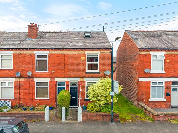 3 Bedroom End Of Terrace House For Sale In Harley Road, Sale, M33