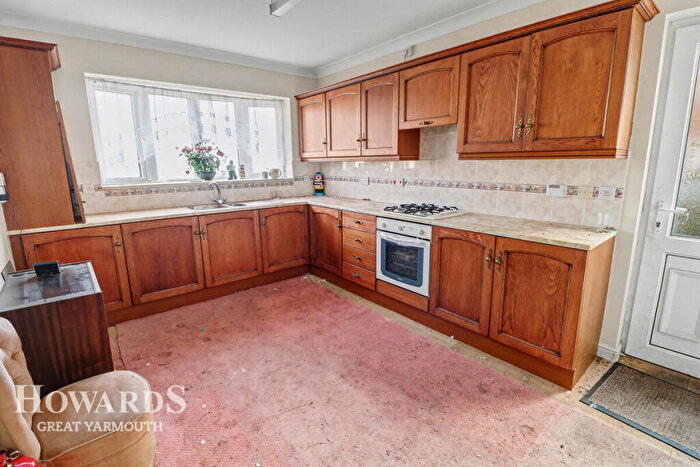 2 Bedroom Detached Bungalow For Sale In Fremantle Road, Great Yarmouth, NR30