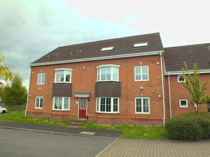 2 Bedroom Flat To Rent In Innisfree Close, Wythall, Birmingham, B47